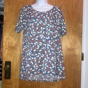 LULAROE PERFECT T STYLE SHIRT TUNIC - SIZE M